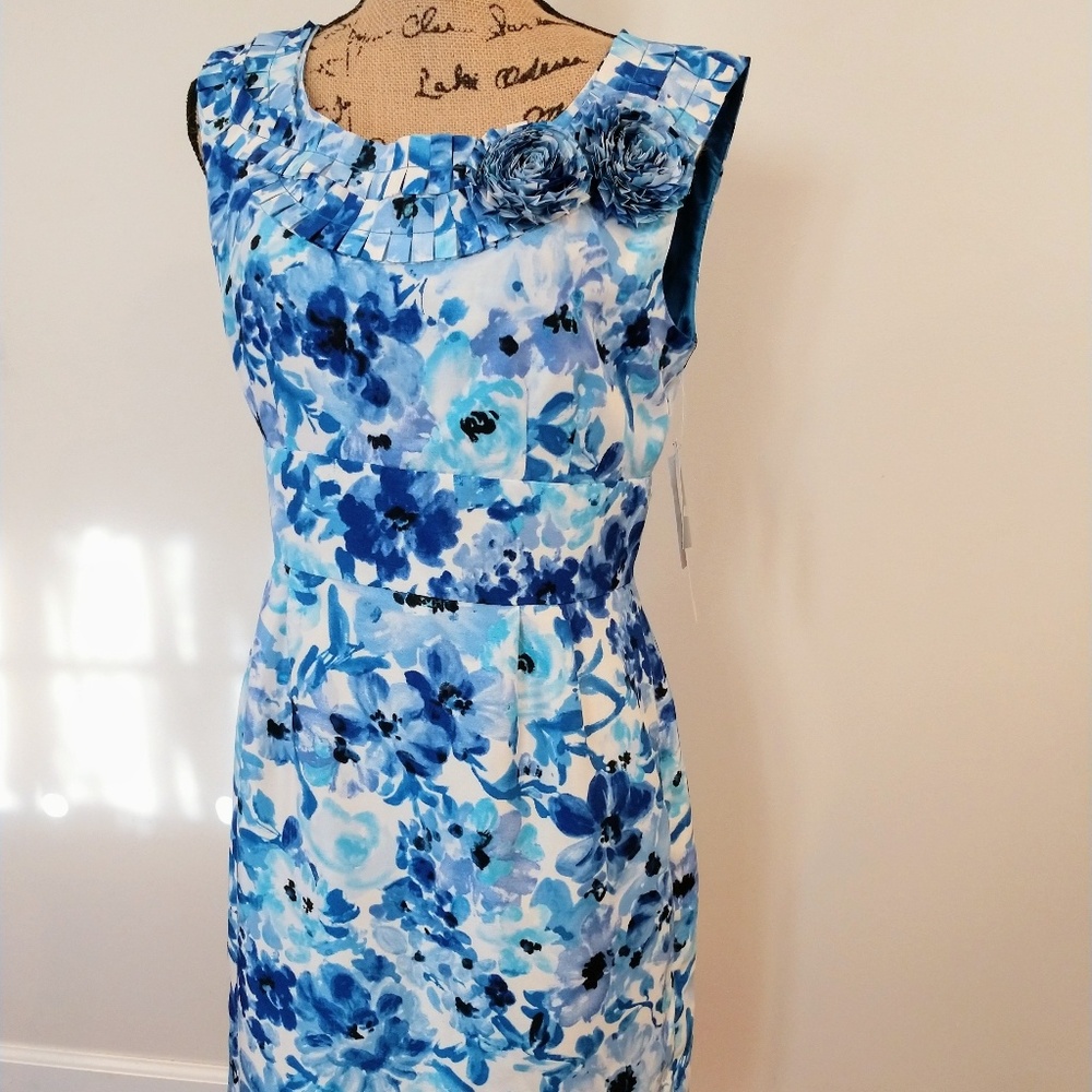 Floral dress - Picture 1 of 3